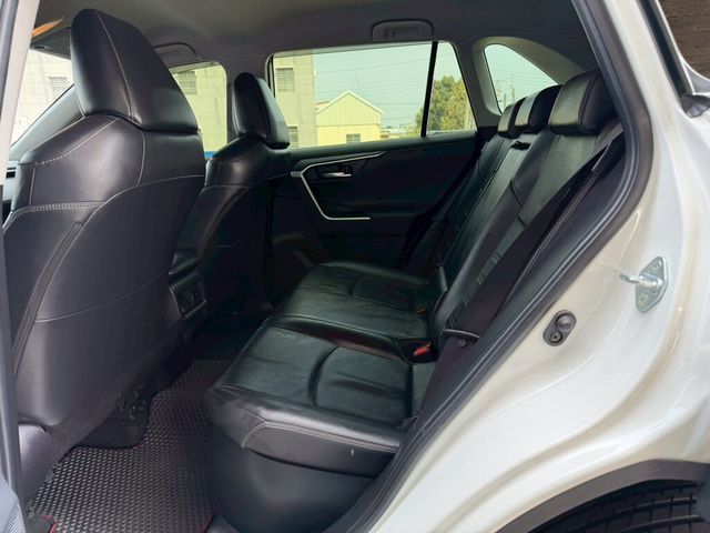 TOYOTA豐田 RAV4  第9張相片