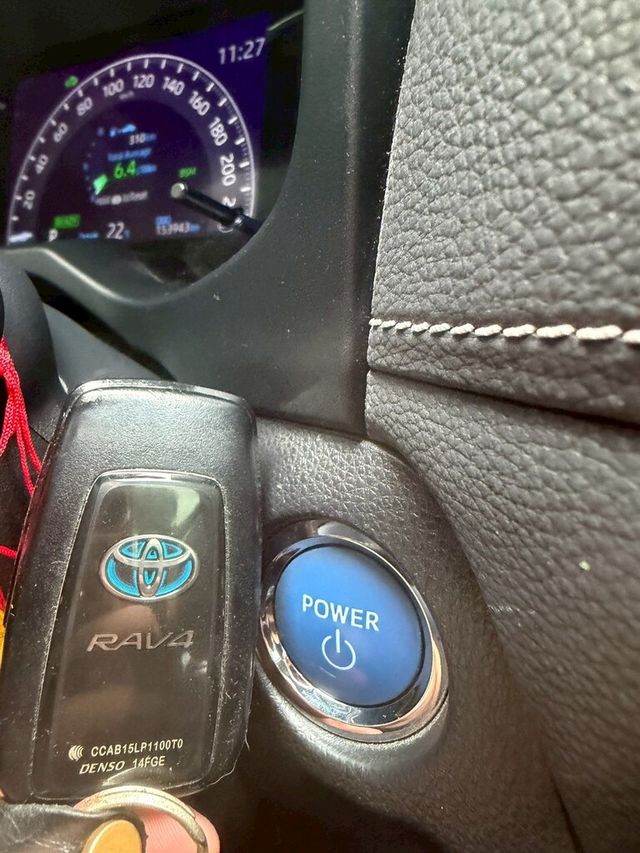 TOYOTA豐田 RAV4  第12張相片