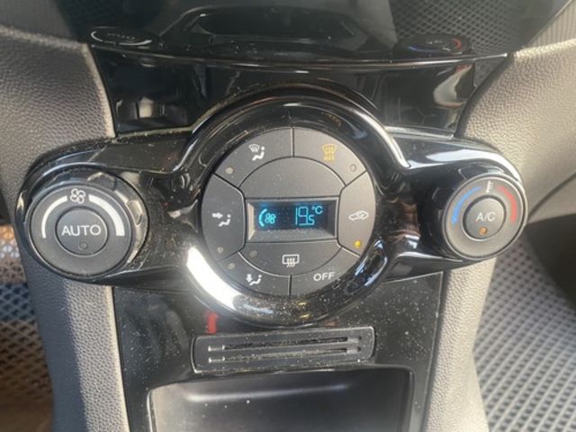 FORD福特 FIESTA  第7張相片