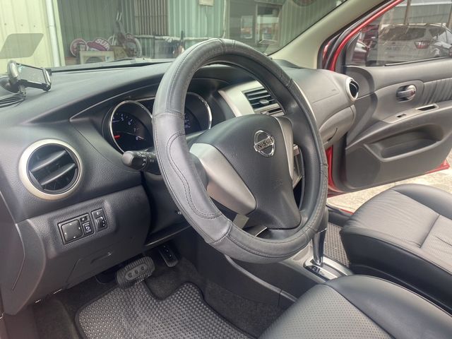NISSAN日產 LIVINA  第6張相片