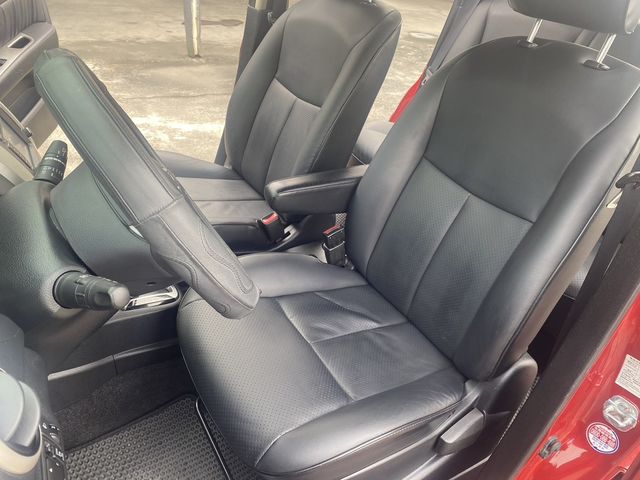 NISSAN日產 LIVINA  第9張相片
