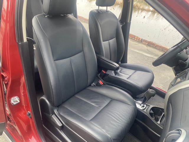 NISSAN日產 LIVINA  第11張相片
