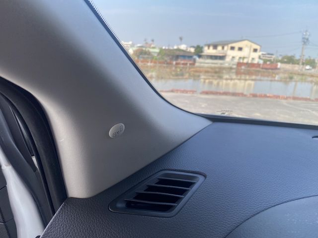 NISSAN日產 TIIDA  第17張相片
