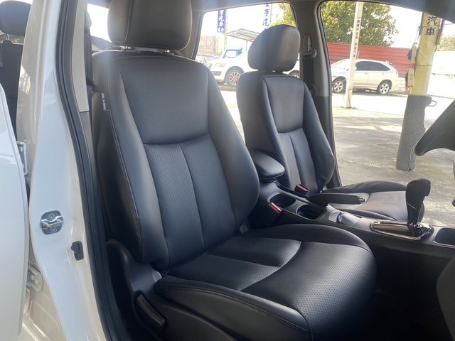 NISSAN日產 TIIDA  第21張相片