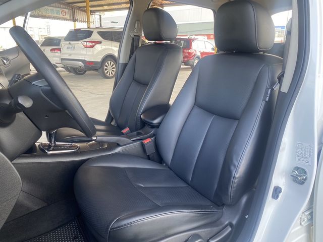 NISSAN日產 TIIDA  第23張相片