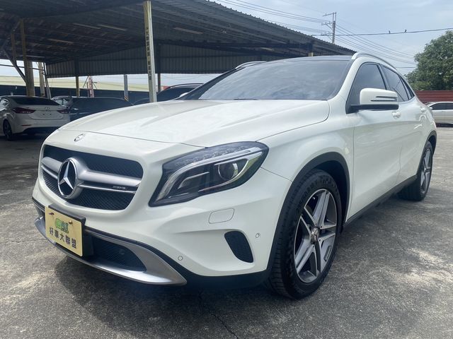M-BENZ賓士 GLA200  第1張相片