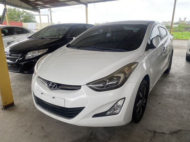 HYUNDAI現代 ELANTRA  第5張相片
