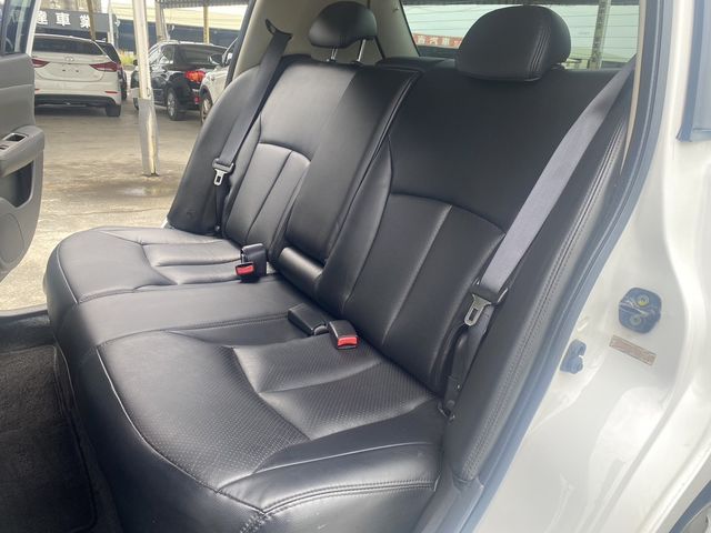 NISSAN日產 TIIDA  第10張相片