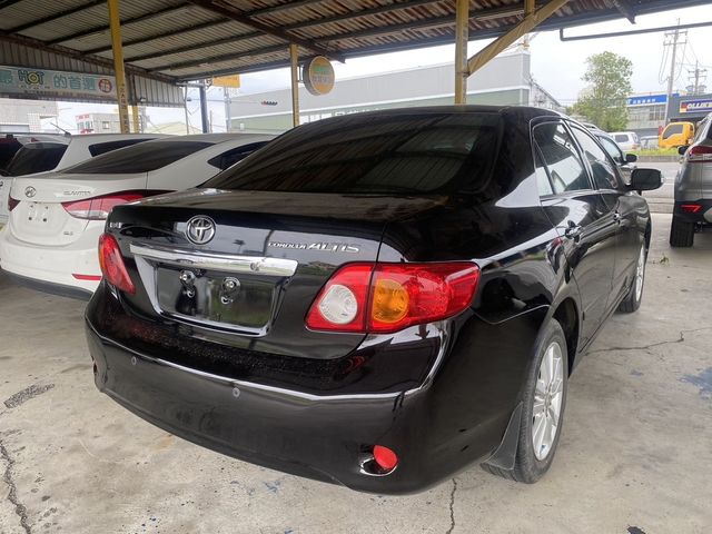 TOYOTA豐田 ALTIS  第2張相片