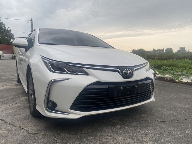 TOYOTA豐田 ALTIS  第2張相片