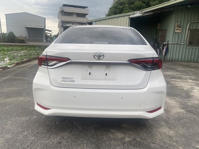 TOYOTA豐田 ALTIS  第3張相片