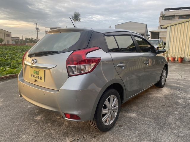 TOYOTA豐田 YARIS  第2張相片