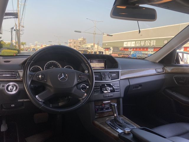 M-BENZ賓士 E220D  第5張相片