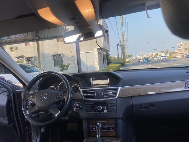 M-BENZ賓士 E220D  第6張相片
