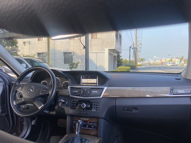 M-BENZ賓士 E220D  第8張相片
