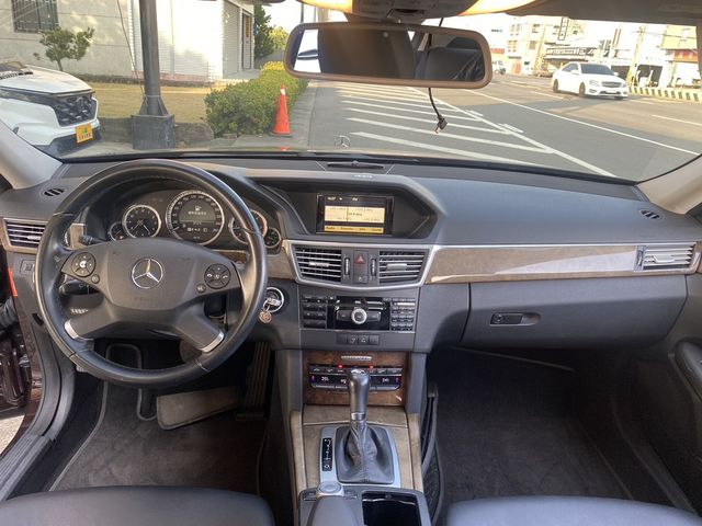 M-BENZ賓士 E220D  第9張相片