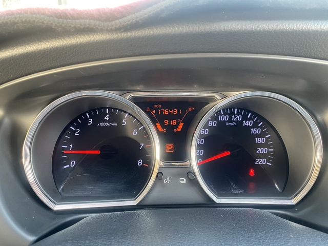 NISSAN日產 LIVINA  第6張相片