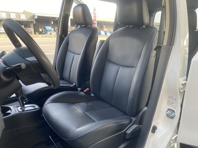 NISSAN日產 LIVINA  第7張相片