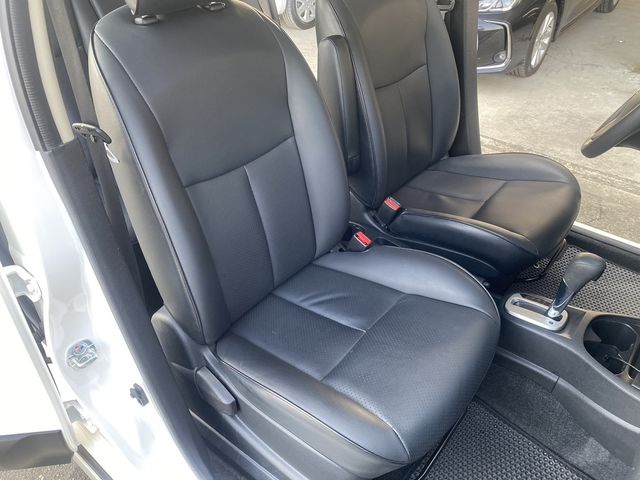 NISSAN日產 LIVINA  第9張相片