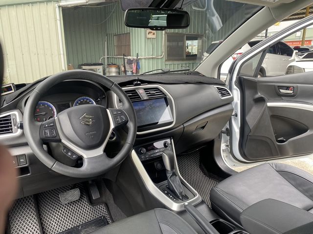 SUZUKI鈴木 SX4  第5張相片
