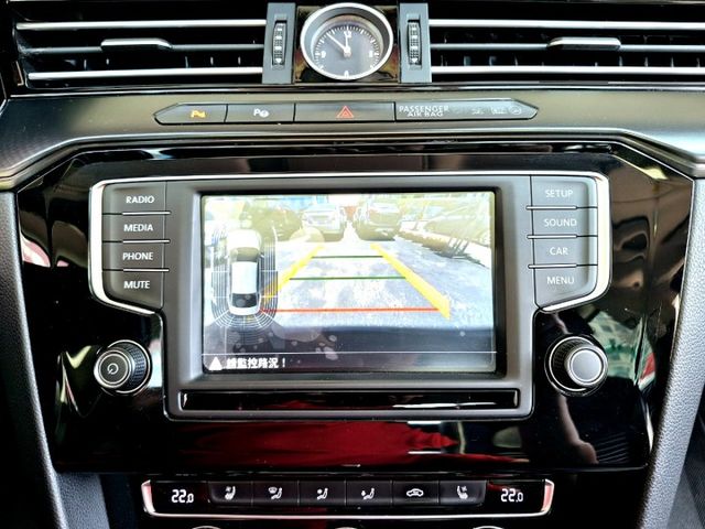 一手車庫車 有認證 柴油 400TDI 加裝ACC跟車 盲點偵測 車道置中 自動停車 車美無瑕疵 省油有力馬力大 可全貸  第11張相片