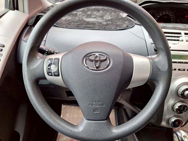 認證車 跑少 只跑9萬多 車美無待修 內裝乾淨無異味 底盤安靜無異音 省油好養又保值 0頭款 可全貸  第9張相片
