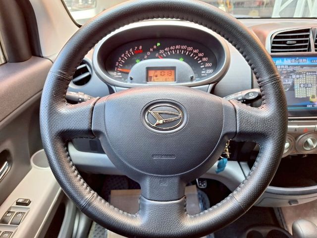 SIRION 運動版 跑少 SRS 安卓機 倒車顯影 空間超大好利用 內裝乾淨無異味 優質代步車首選  第9張相片
