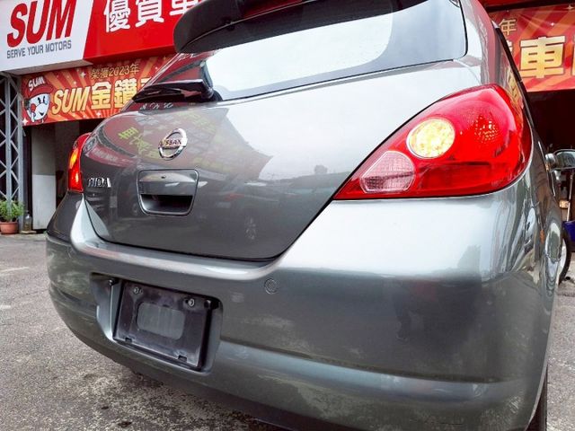 一手車庫車 有認證 只跑8萬公里 內裝超美 空間超大 原廠版件 無碰撞 I-KEY 安卓機 導航 定速 SRS  第17張相片