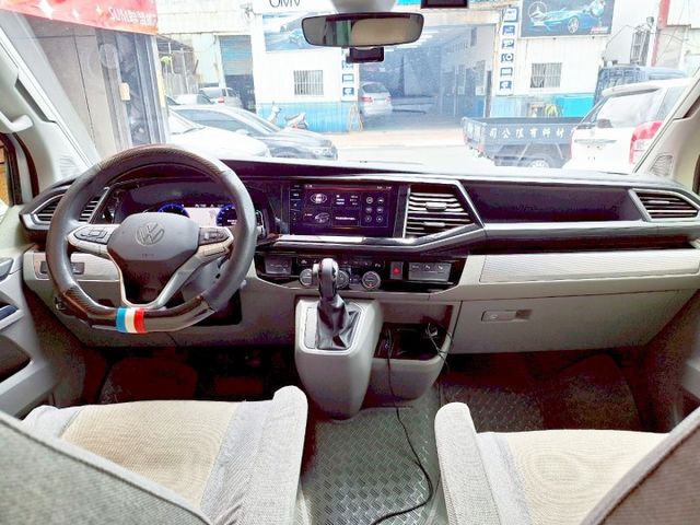 一手認證車 California Ocean 4WD 只跑1萬多 加購原廠保固至2027年 全車貼膜 整車9成9新  第7張相片