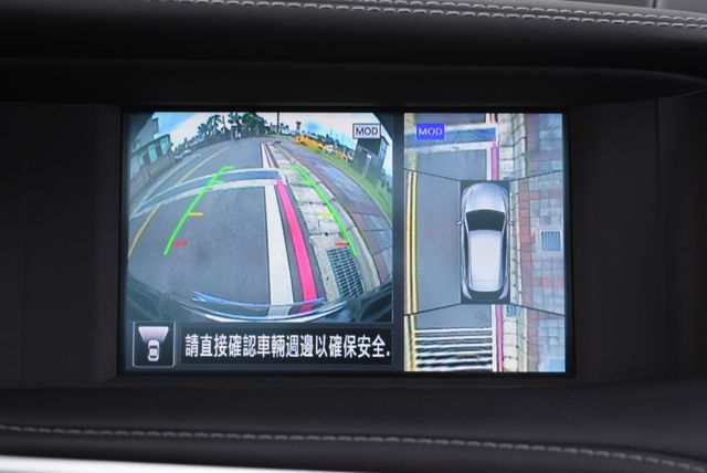 一手女用車庫車 有認證 頂級風尚版 跑少 全程原廠保養 ACC跟車 全景天窗 環景 車美無待修 享一年2萬保固 可全貸  第13張相片