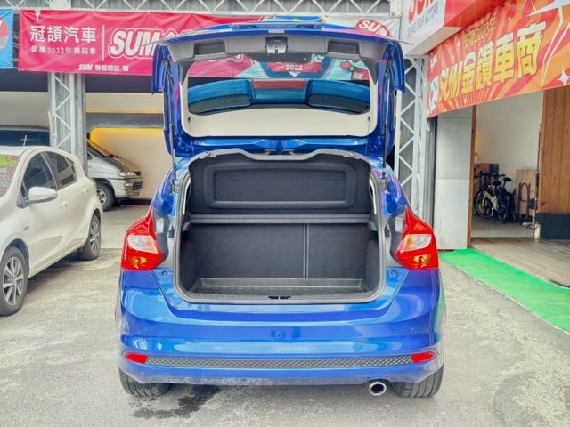 認證車 運動S版 天窗 自動停車輔助 定期保養 車況佳 享一年2萬公里保固 0頭款 可全貸  第18張相片