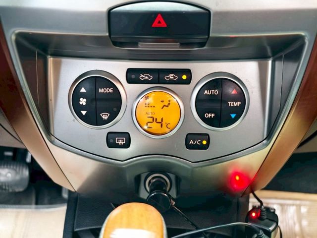 1.8 七人座 有顧車 全程原廠保養 內裝超漂亮 底盤安靜無異音 0頭款 可全貸  第13張相片