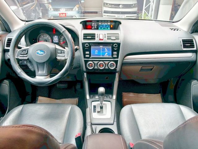 一手車 有認證 AWD 跑少 定期保養 車況極佳 自然進氣 好養 沒毛病 多功能休旅車 0頭款 可全貸  第5張相片