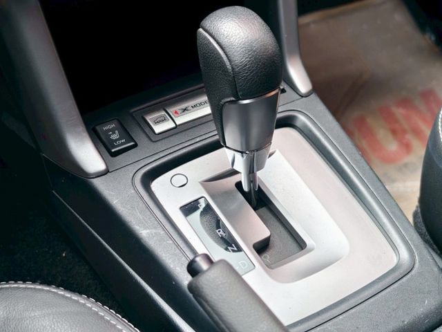 一手車 有認證 AWD 跑少 定期保養 車況極佳 自然進氣 好養 沒毛病 多功能休旅車 0頭款 可全貸  第13張相片