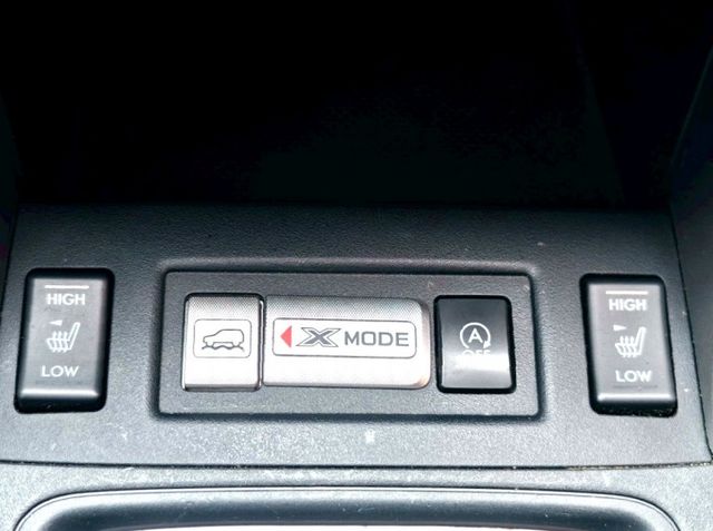 一手車 有認證 AWD 跑少 定期保養 車況極佳 自然進氣 好養 沒毛病 多功能休旅車 0頭款 可全貸  第14張相片