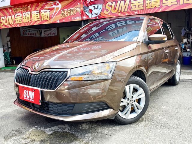 一手車 有認證 定期保養 無碰撞 車美無暇疵 ACC跟車 好開省油又安全 0頭款 可全貸  第1張相片