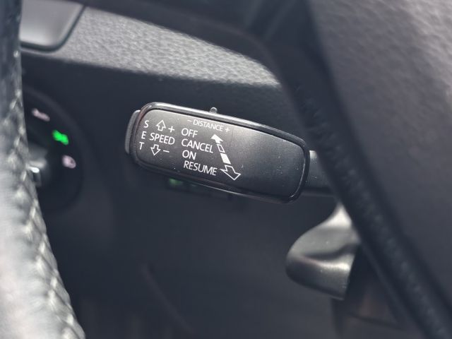 一手車 有認證 定期保養 無碰撞 車美無暇疵 ACC跟車 好開省油又安全 0頭款 可全貸  第14張相片