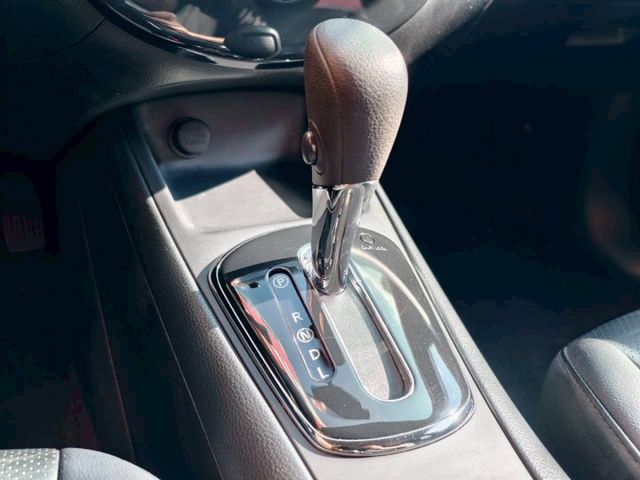 認證車 跑少 定期保養 車美狀況佳 I-KEY 雙區恆溫 省油空間大 好開好養沒毛病 0頭款 可全貸  第14張相片