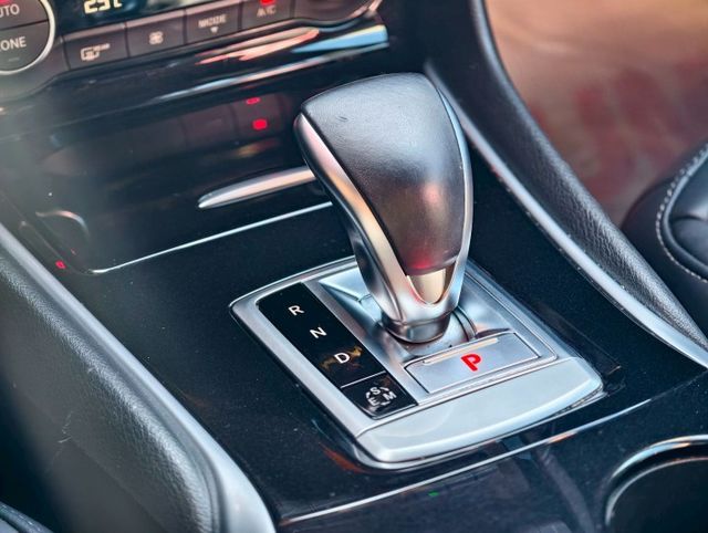 認證車 頂級風尚版1.6t ACC跟車 全景天窗 360環景 進口質感 國產價格 輕鬆擁有 1年2萬保固 0頭款 可全貸  第15張相片