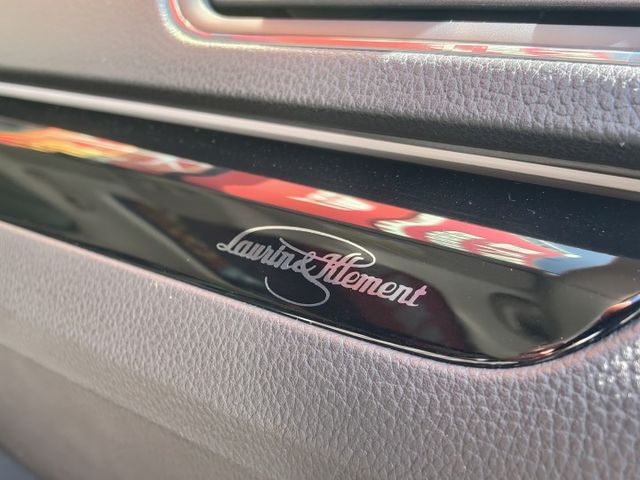 認證車 極品美車 尊榮動力L&K版 一手車庫車 全程原廠保養 只跑6萬多 4X4 280匹大馬力 全景天窗 超多配備  第17張相片