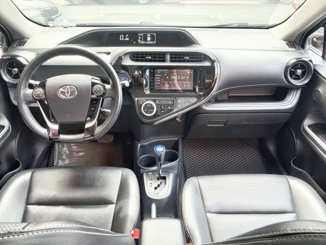 認證車 內裝乾淨無異味 車美無暇 每天上下班油錢真的差很多 小車好開好停 這台很剛好 0頭款 可全貸 歡迎預約試乘  第6張相片