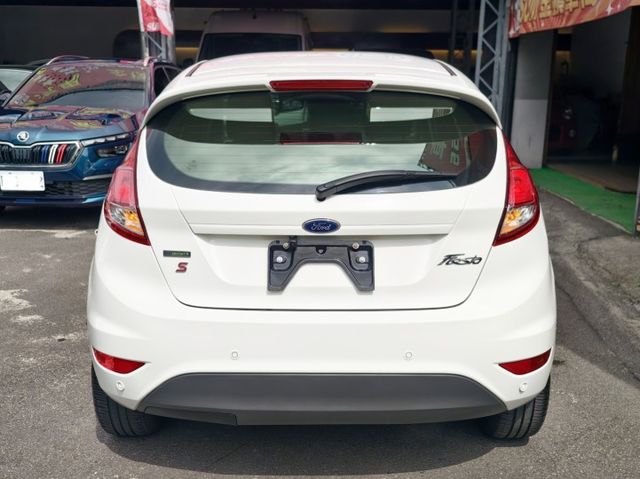 頂級運動S版 定期保養 車況讚 I-KEY 恆溫 前後行車紀錄器 代步車首選 好開好養稅金省 0頭款 可全貸  第4張相片