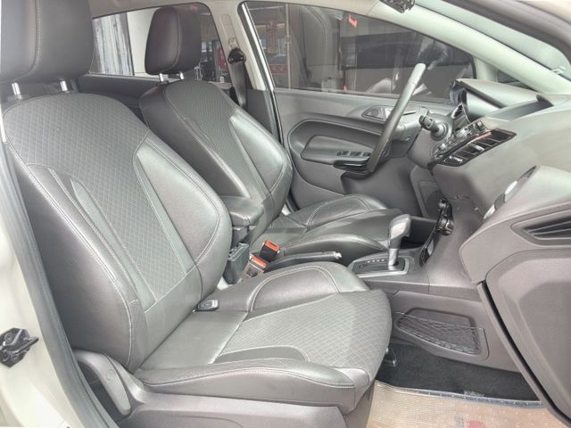 頂級運動S版 定期保養 車況讚 I-KEY 恆溫 前後行車紀錄器 代步車首選 好開好養稅金省 0頭款 可全貸  第7張相片