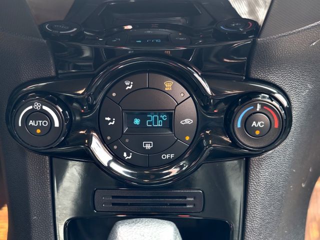 頂級運動S版 定期保養 車況讚 I-KEY 恆溫 前後行車紀錄器 代步車首選 好開好養稅金省 0頭款 可全貸  第14張相片