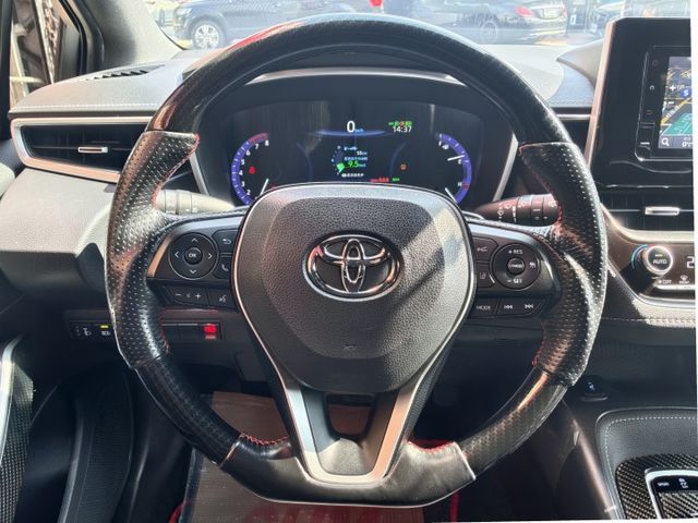 認證車 頂級旗艦版 極品美車 車況極佳 享一年2萬公里保固 0頭款 可全貸  第9張相片