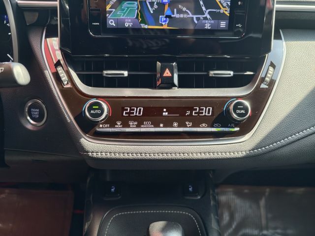 認證車 頂級旗艦版 極品美車 車況極佳 享一年2萬公里保固 0頭款 可全貸  第12張相片