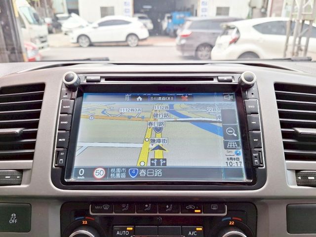 認證車 自用車 跑少 短軸8人座 加裝駐車冷氣 600Ah電池 2張床椅 可車宿露營 載人 0頭款 可全貸  第7張相片