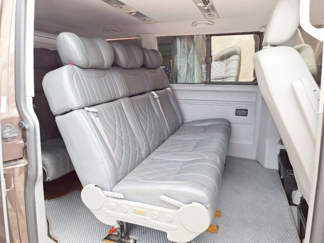 認證車 自用車 跑少 短軸8人座 加裝駐車冷氣 600Ah電池 2張床椅 可車宿露營 載人 0頭款 可全貸  第10張相片