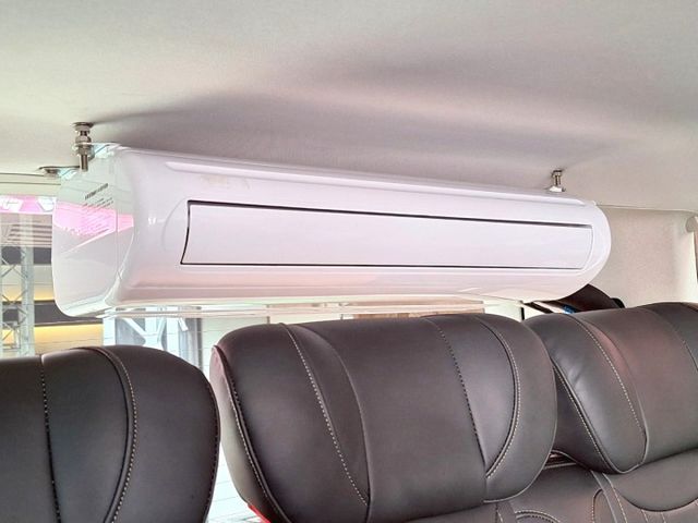 認證車 自用車 跑少 短軸8人座 加裝駐車冷氣 600Ah電池 2張床椅 可車宿露營 載人 0頭款 可全貸  第13張相片