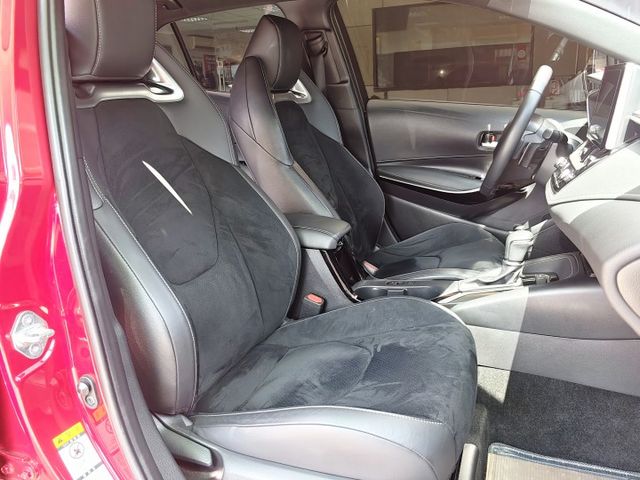 認證車 小改款 數位儀表 360環景 實跑5萬 原廠保固中 車美無碰撞 歡迎預約試乘賞車 0頭款 可全貸  第7張相片